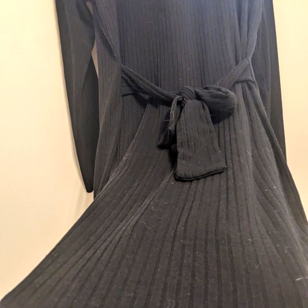 2/$20 Long mock neck ribbed boohoo black dress with belt size 12
